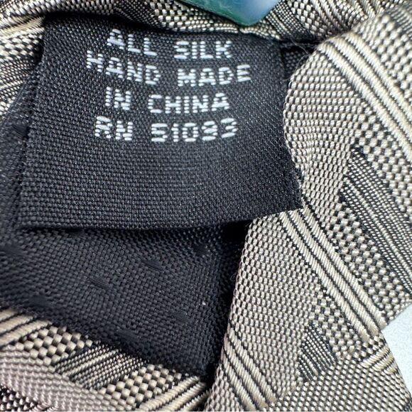 Croft & Barrow Patterned Silk Men's Neck Tie Taupe Tan Grey - Picture 7 of 9